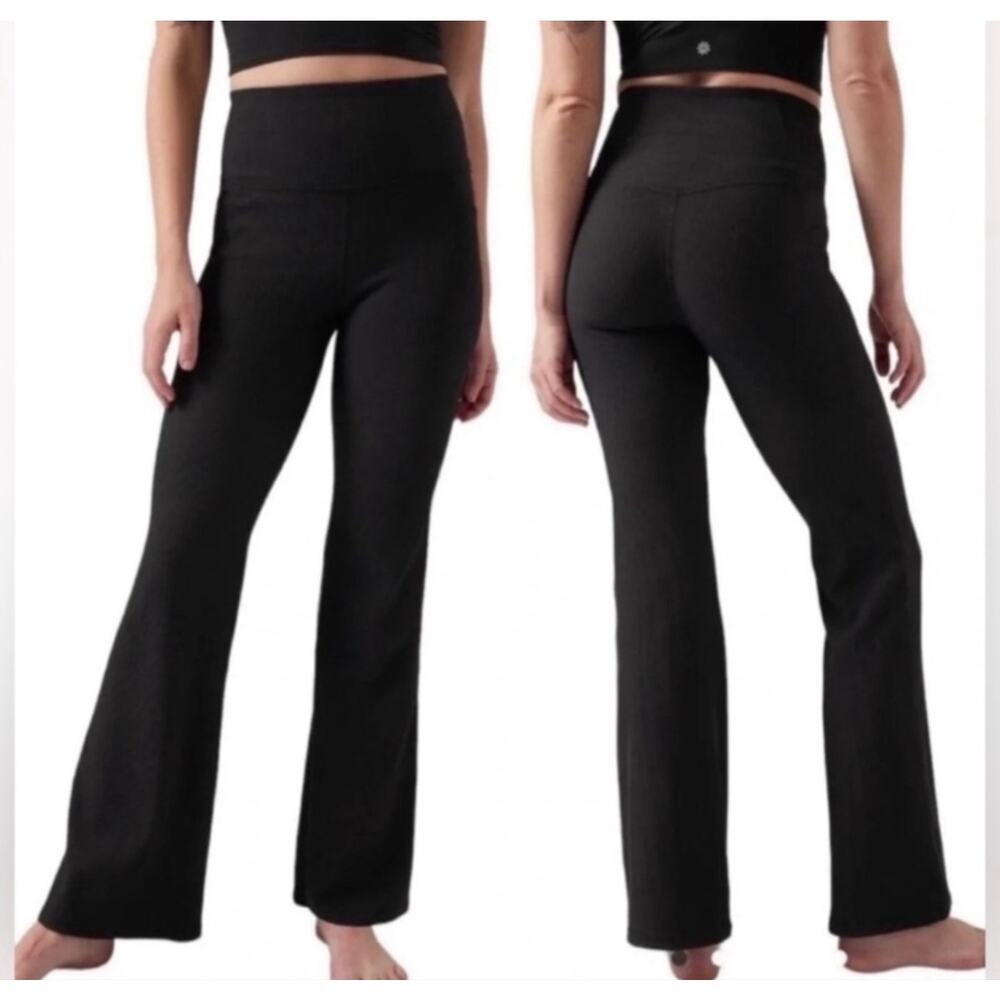 Athleta Salutation Stash Rib Flare Yoga Pants in Black Size XS *EUC